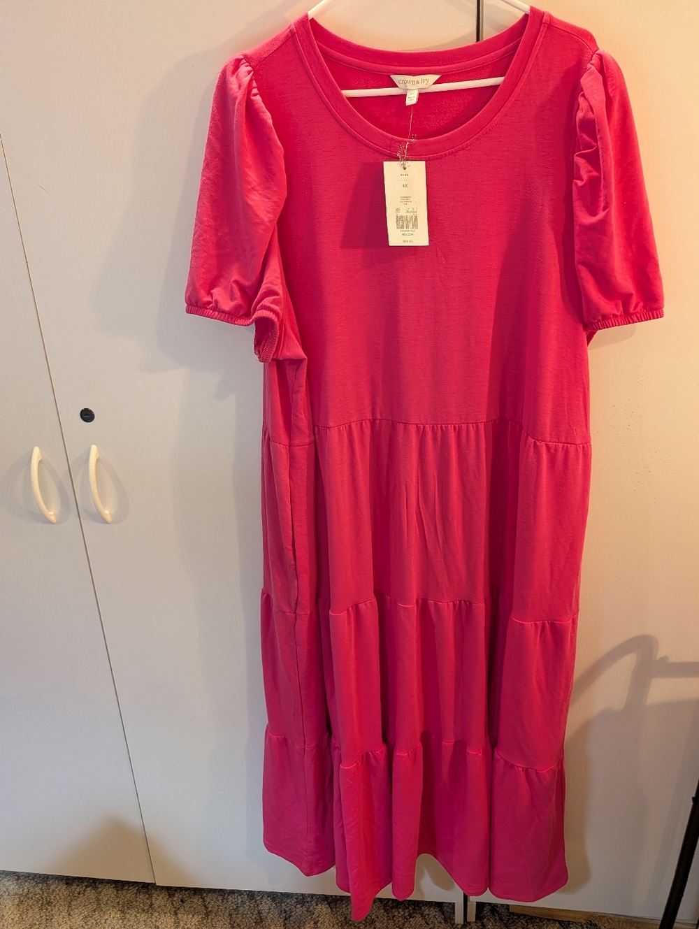crown & ivy Pink Tiered Puff-Sleeve Midi Dress